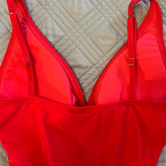 OCEAN BLUES, NWOT, Women’s Red Bathing Suit, Size Small - Picture 4 of 10